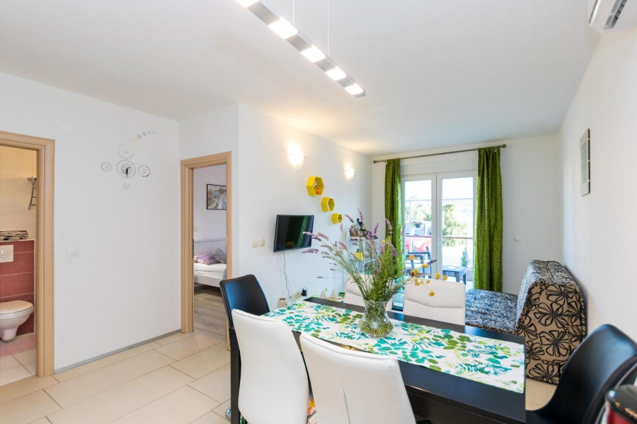 Apartments And Rooms With Parking Space Grebastica, Sibenik - 17831 Exterior foto